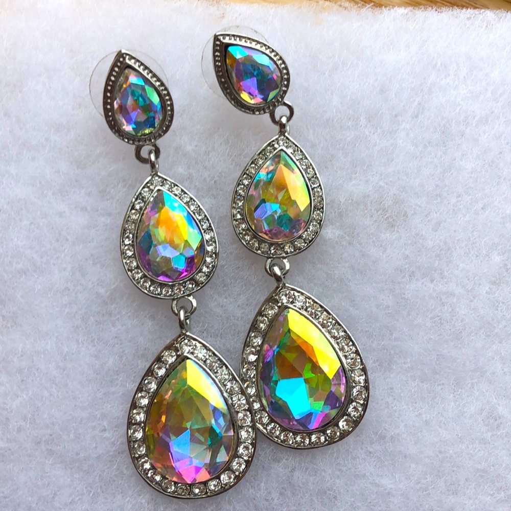 Iridescent dangling earrings